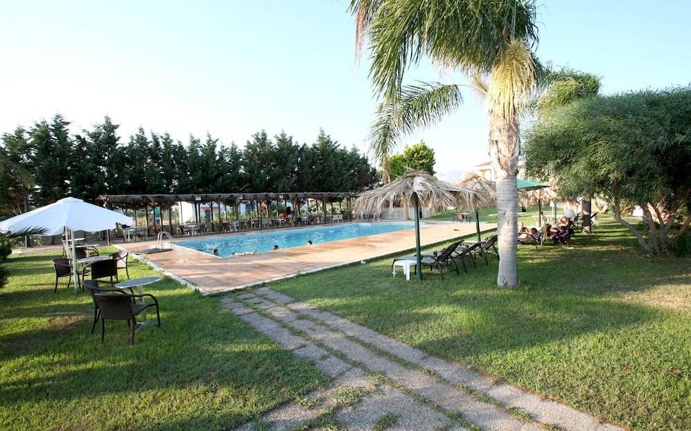 Iria Beach Ngoại thất bức ảnh