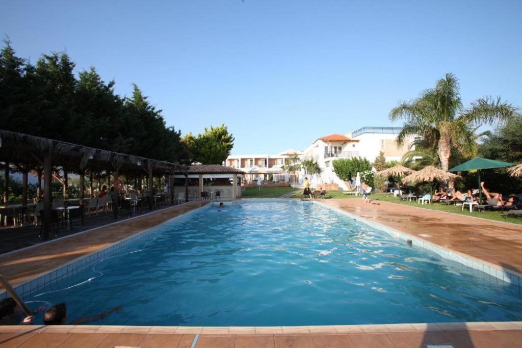 Iria Beach Ngoại thất bức ảnh