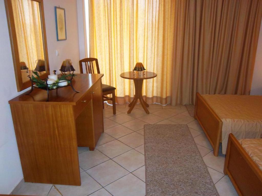 Iria Beach Ngoại thất bức ảnh