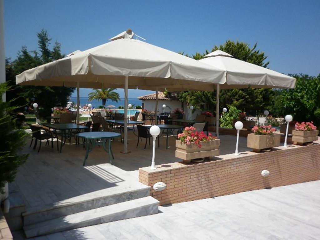 Iria Beach Ngoại thất bức ảnh