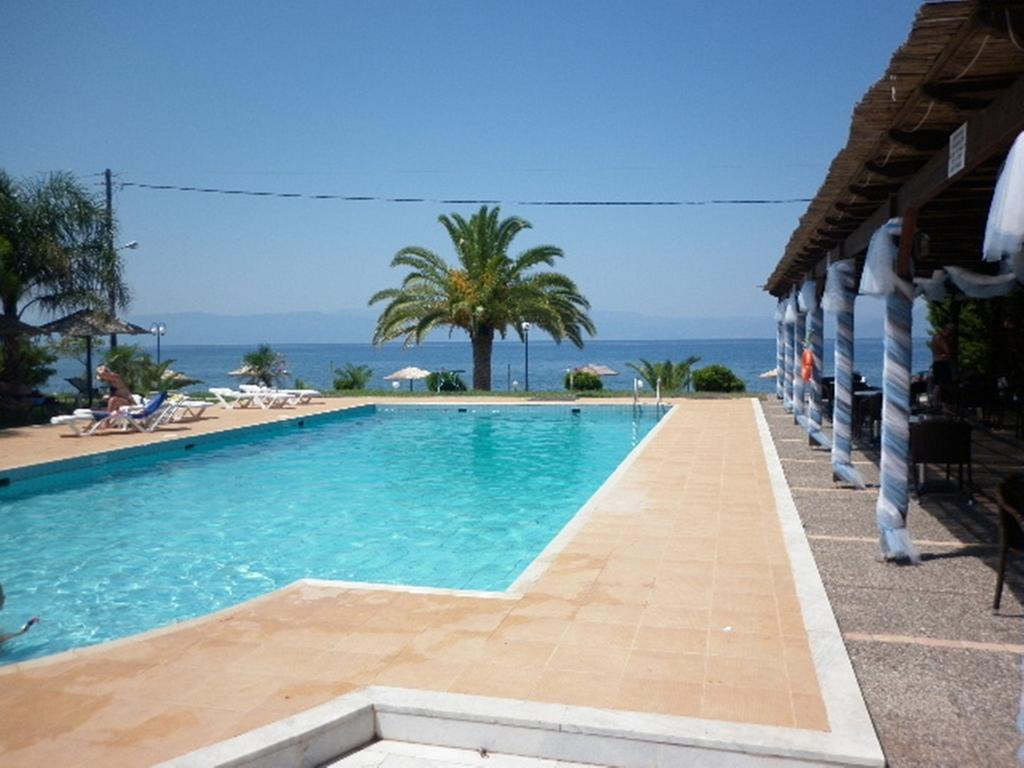Iria Beach Ngoại thất bức ảnh