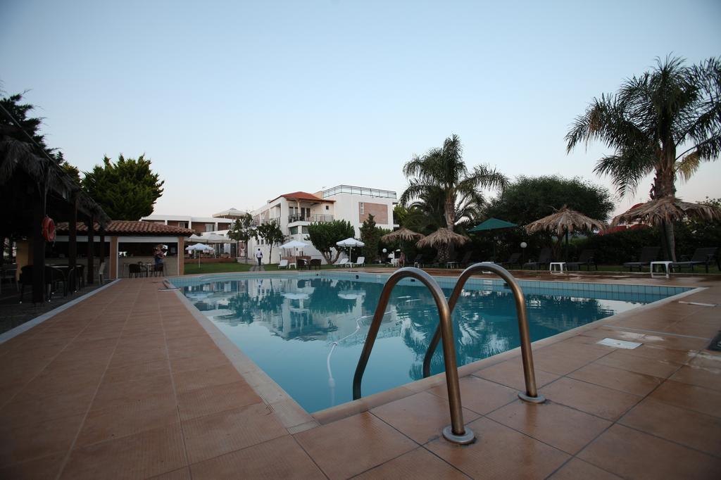 Iria Beach Ngoại thất bức ảnh