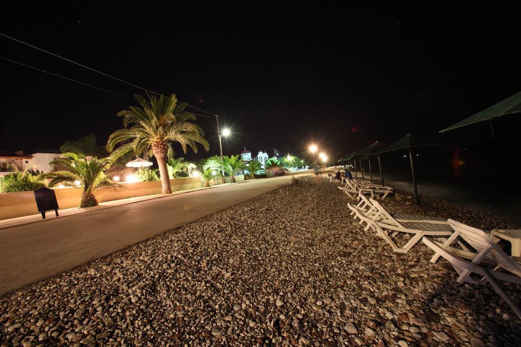 Iria Beach Ngoại thất bức ảnh