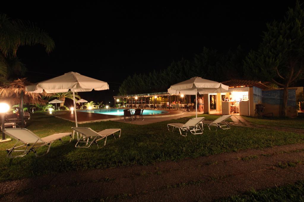 Iria Beach Ngoại thất bức ảnh