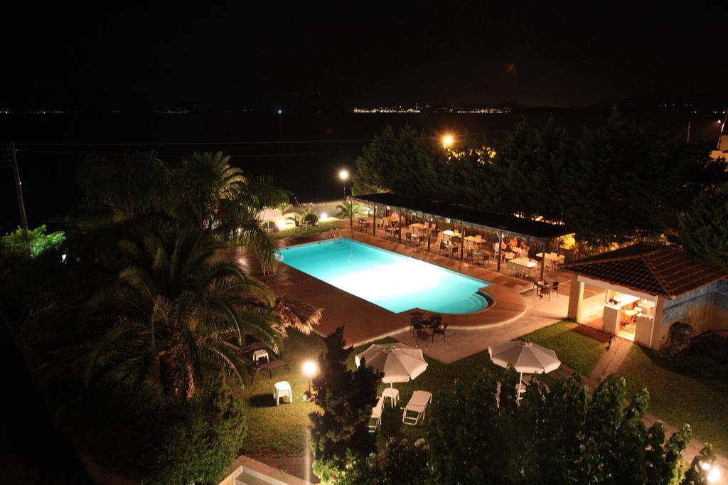 Iria Beach Ngoại thất bức ảnh
